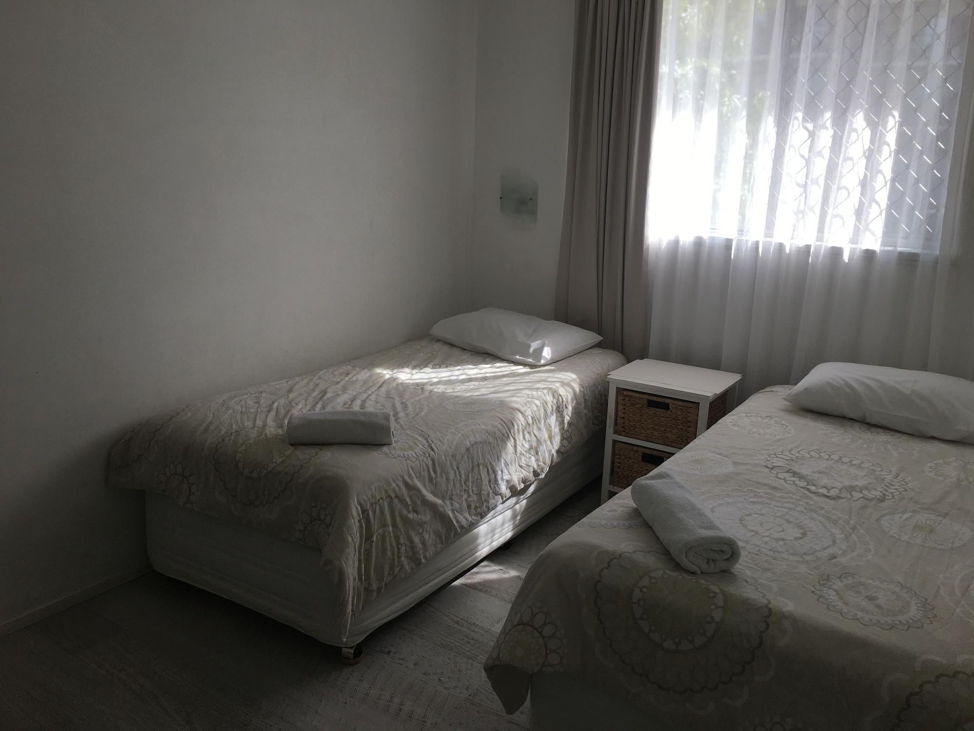 Merrima Court Holidays Калаундра Екстер'єр фото