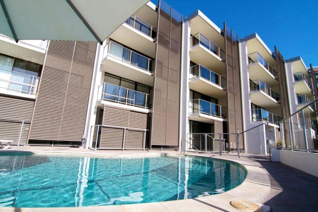 Merrima Court Holidays Калаундра Екстер'єр фото