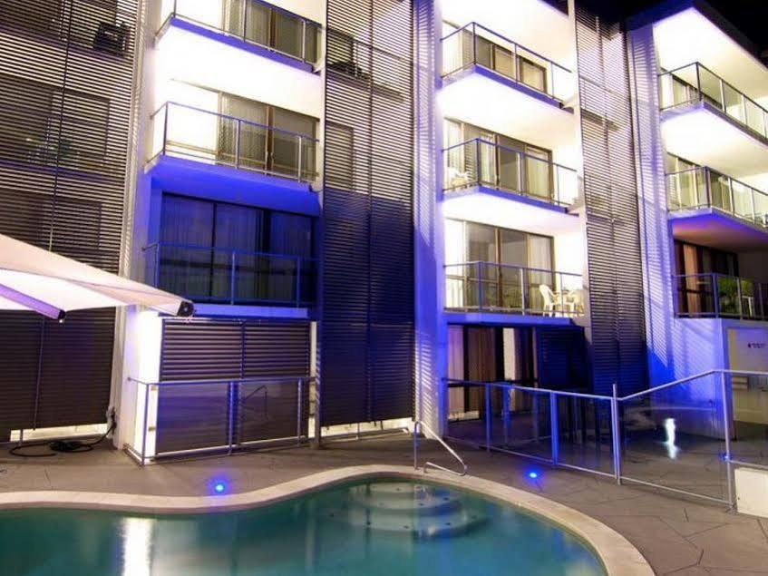 Merrima Court Holidays Калаундра Екстер'єр фото